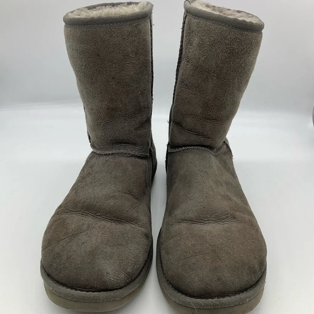 UGG MID CALF‎ BOOTS